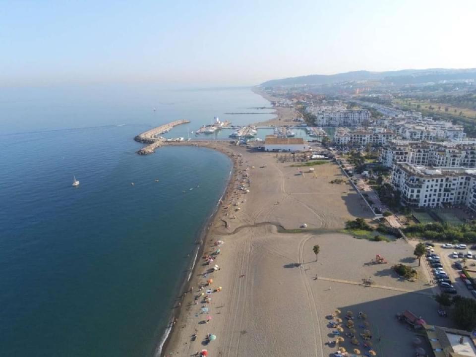 Personal Y Coqueto En Primerisima Linea De Playa, En La Costa Del Sol. Puerto De La Duquesa Castillo de Sabinillas Exterior photo